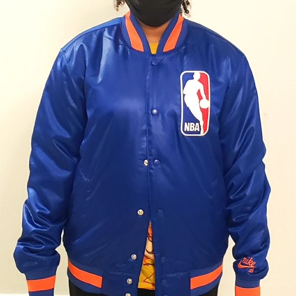 Vintage NIKE SB NEW YORK KNICKS Satin Jacket - Picture 5 of 10
